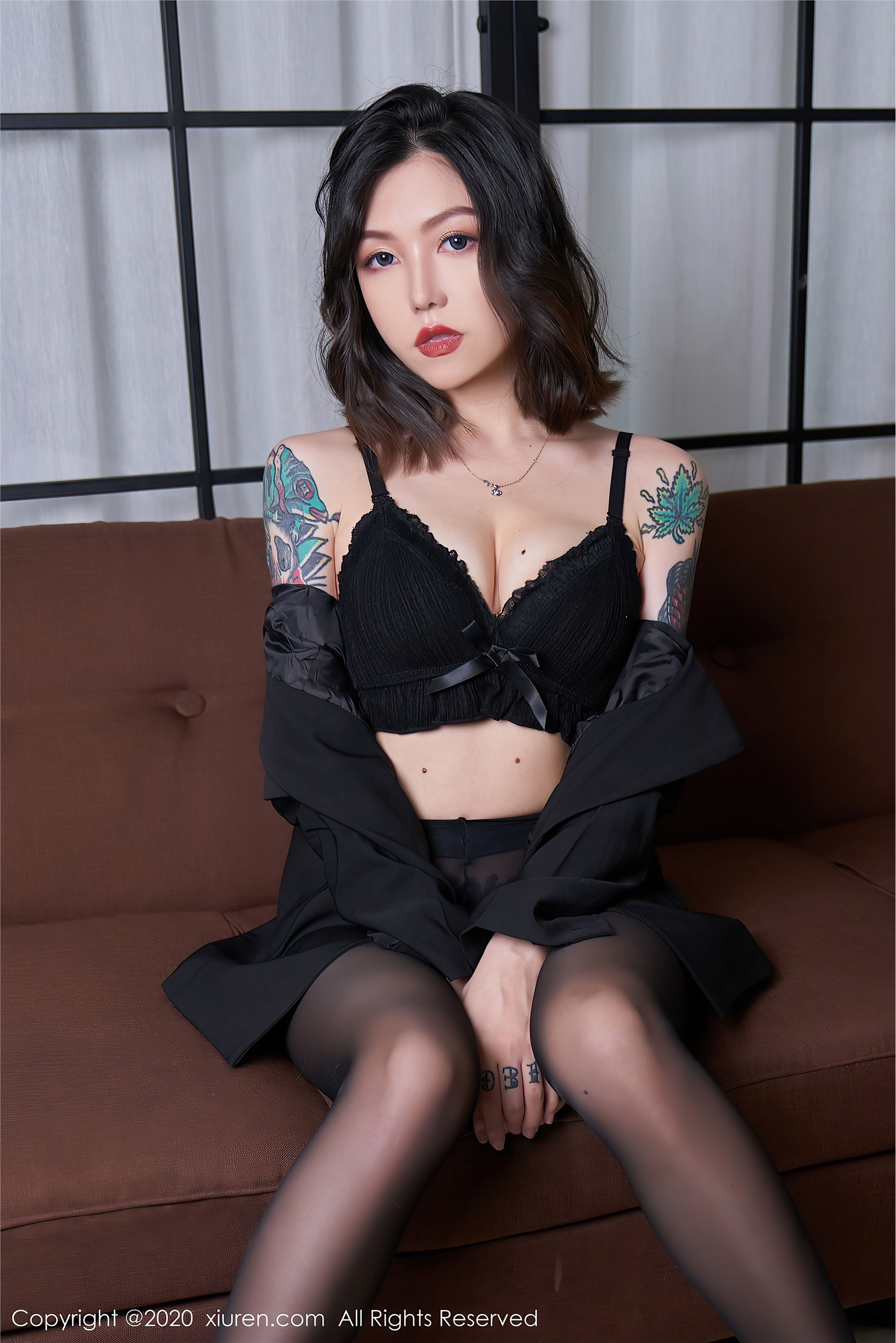 XIUREN秀人网 2020.10.29 No.2711 舌尖上的菊花Ace